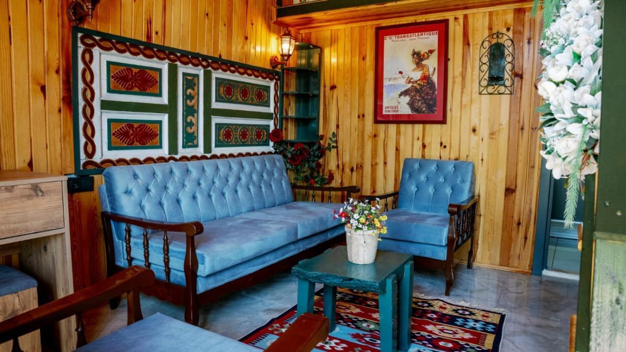 Serender Bungalov Bed & Breakfast Foca Exterior photo